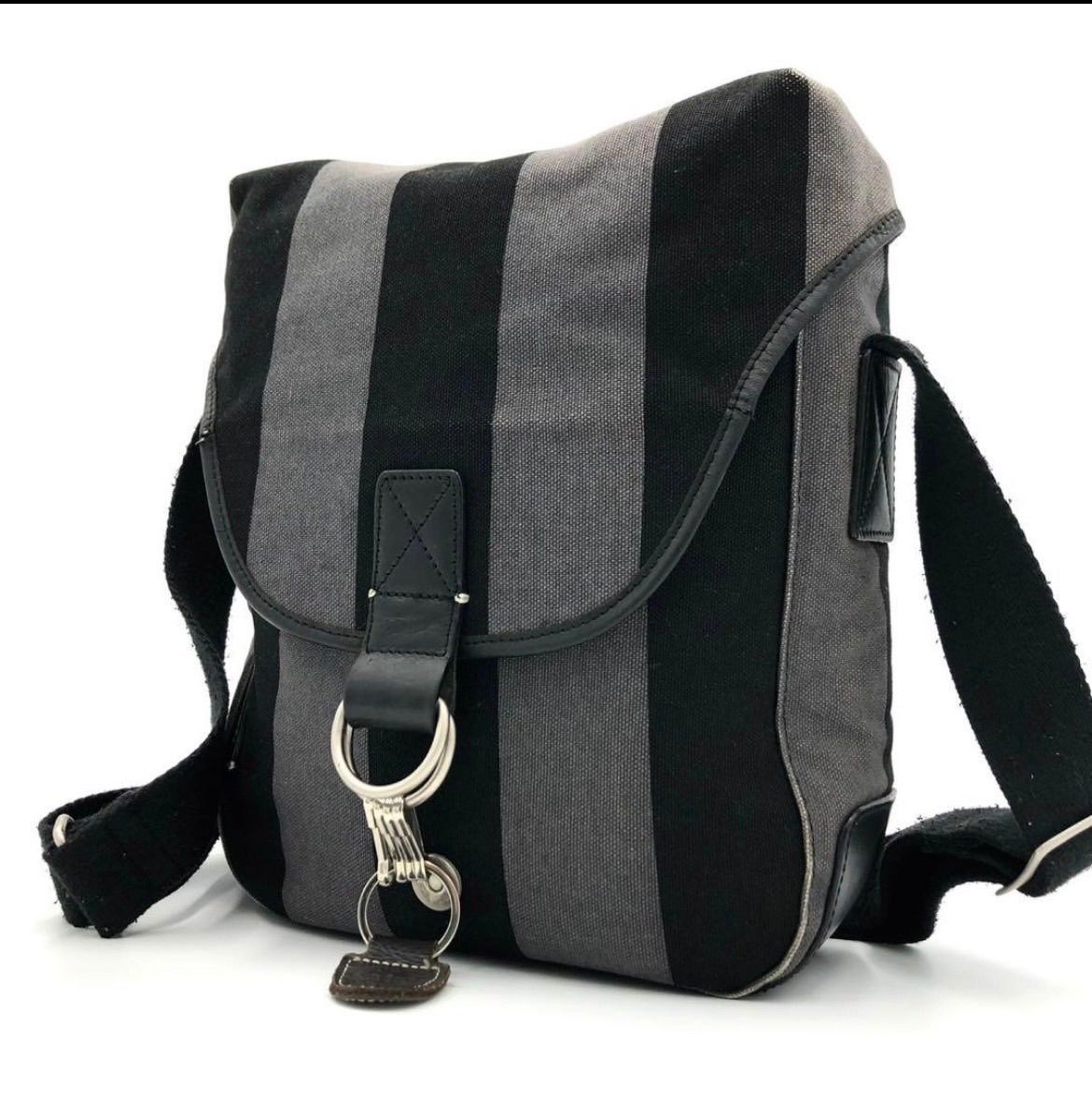 美品】ポールスミス ショルダーバッグ ストライプ柄 グレー 黒 