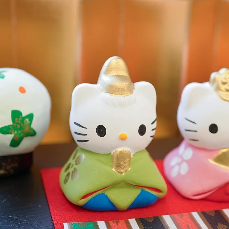 新品】 ふくべ屋 瀬戸焼 ハローキティ ミニ雛かざりセット 台座・屏風