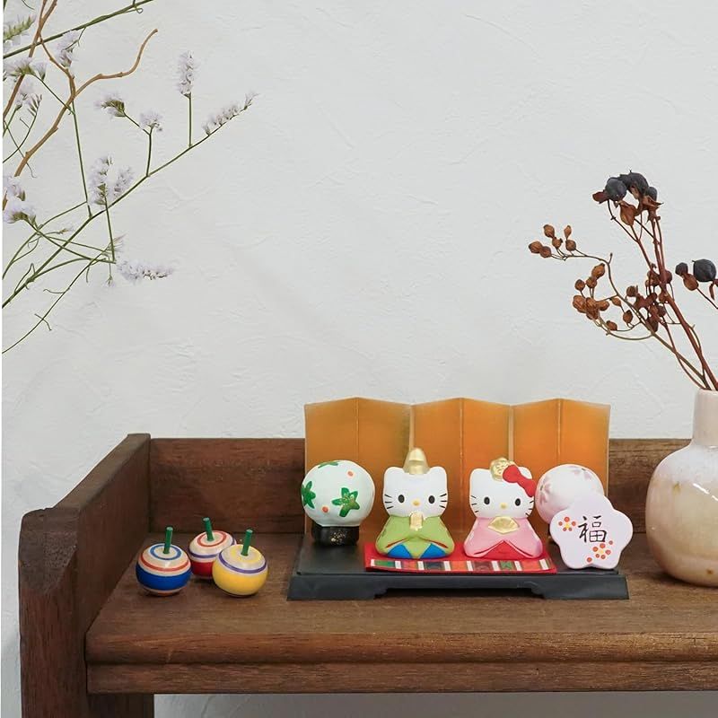 新品】 ふくべ屋 瀬戸焼 ハローキティ ミニ雛かざりセット 台座・屏風