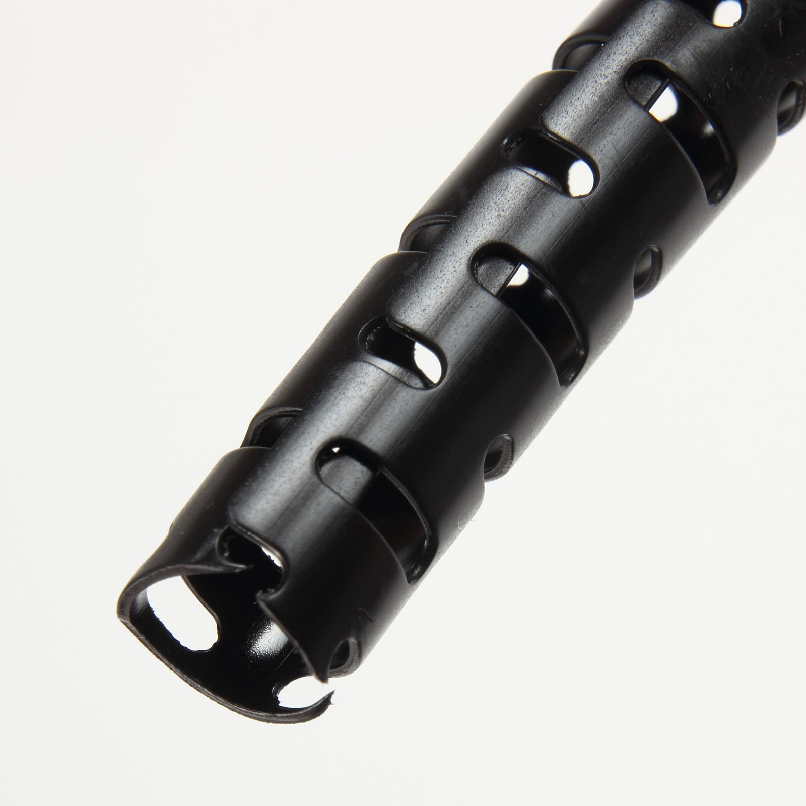 パンドウイット 電線保護チューブ スリット型スパイラル パンラップ 束線径28.6φmm 15 m巻き 黒 PW 150 F-L 20