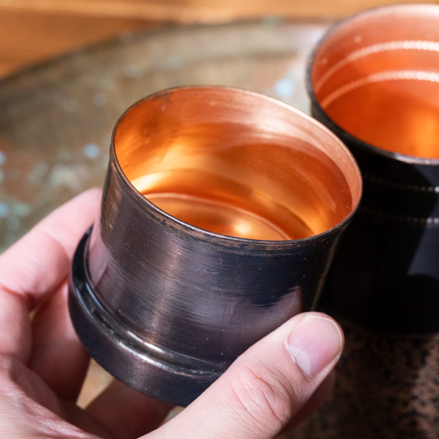 アーユルヴェーダ 高級銅製コップ付き水差し ダマスク柄が美しい