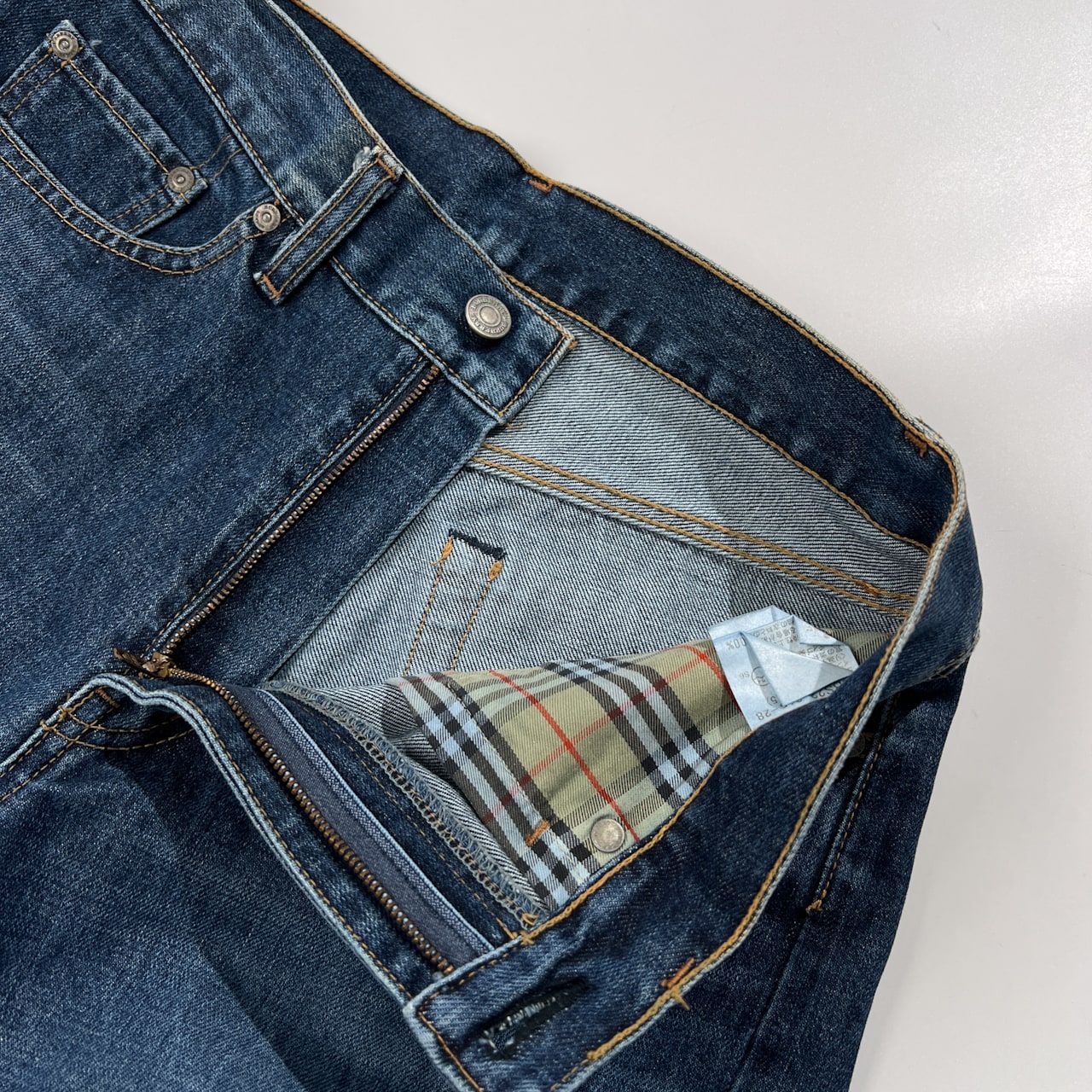 BURBERRY LONDON バーバリー ロンドン バックデザイン デニムパンツ