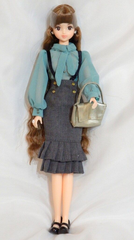 Amazon | リカちゃん リトルファクトリー ドレス 2点 キャッスル 22cm | 人形・ドール | おもちゃ リトルファクトリー