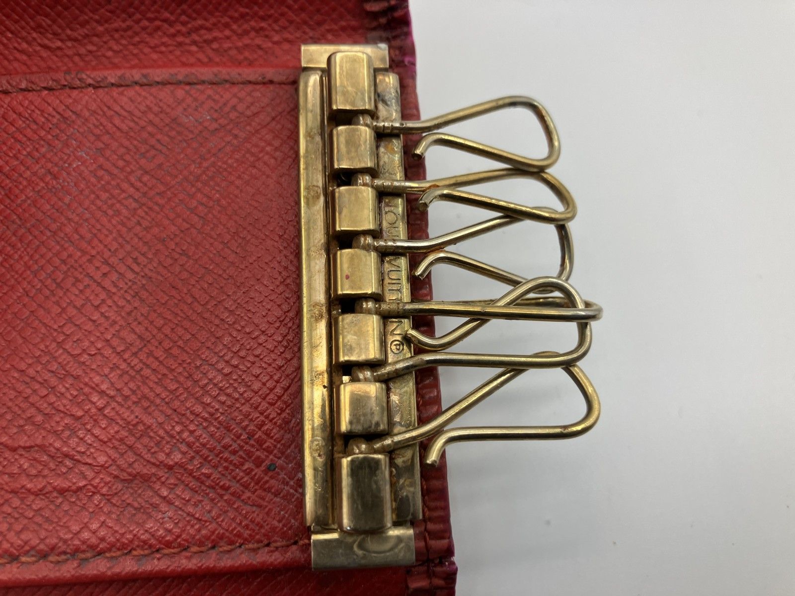 LOUIS VUITTON ルイヴィトン エピ キーケース レッド 6連 スペイン製 LOUIS VUITTON ルイヴィトン エピ キーケース レッド 6連 スペイン製
