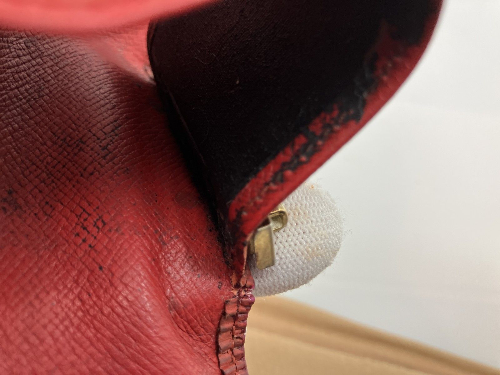 LOUIS VUITTON ルイヴィトン エピ キーケース レッド 6連 スペイン製