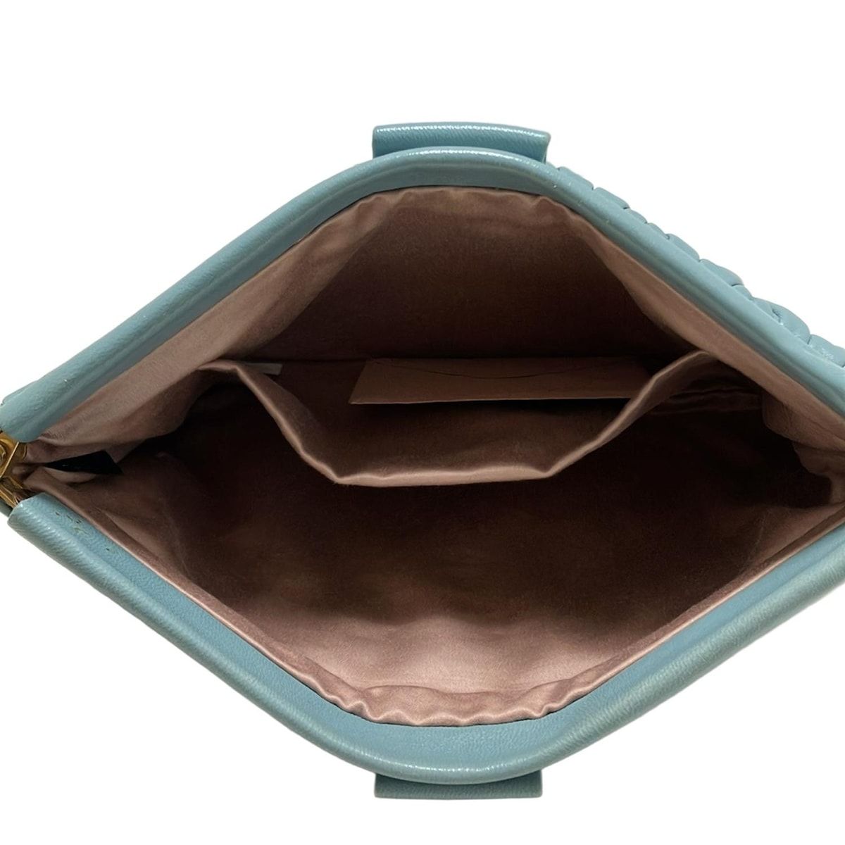 【美品】ミュウミュウ クラッチバッグ マテラッセ 紺レザー ゴールドロゴ 美品】ミュウミュウ クラッチバッグ マテラッセ 紺レザー ゴールドロゴ