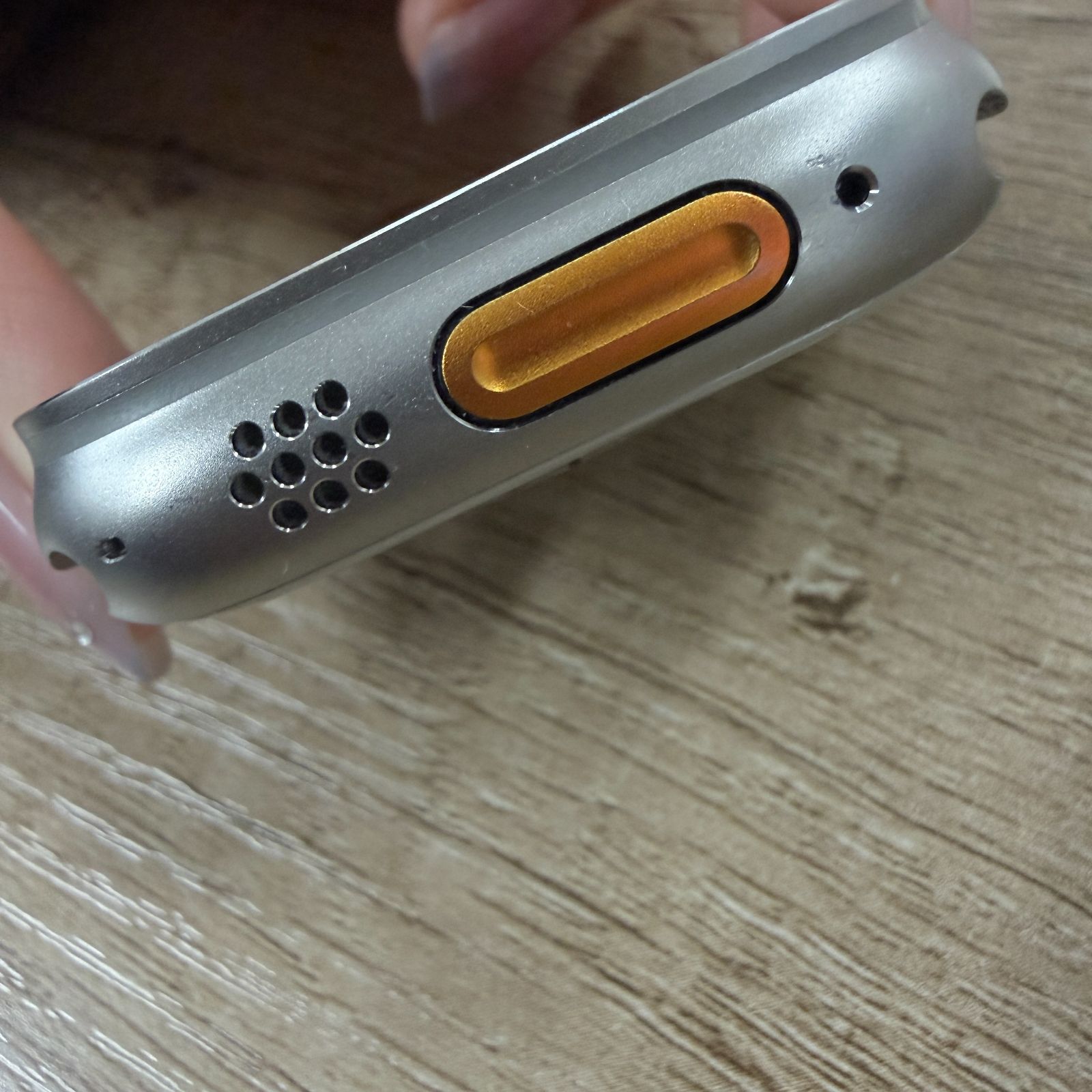 Apple Watch Series10とUltra2の違いってなに？初代Ultraも比較し
