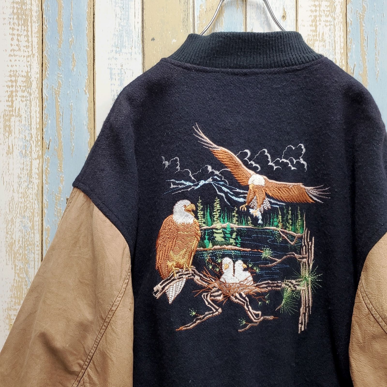 90s 古着 スタジャン カナダ製 レザー 刺繍 ビッグシルエット ゆるだぼ 