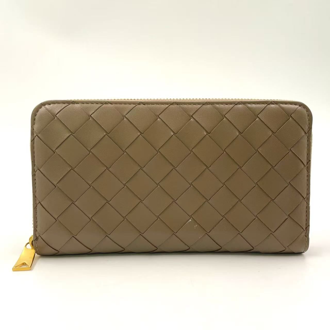 BOTTEGA VENETA イントレチャート ラウンドファスナー レザー ブラウン