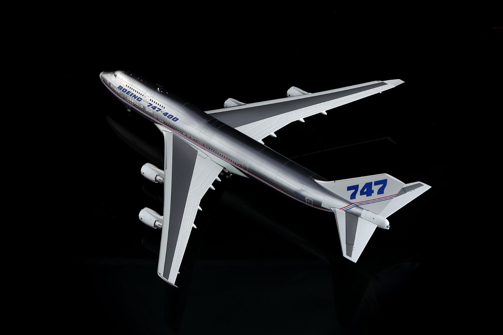 大勧めSQwings ボーイング 747-400 N747PW 1/200 L2131航空機