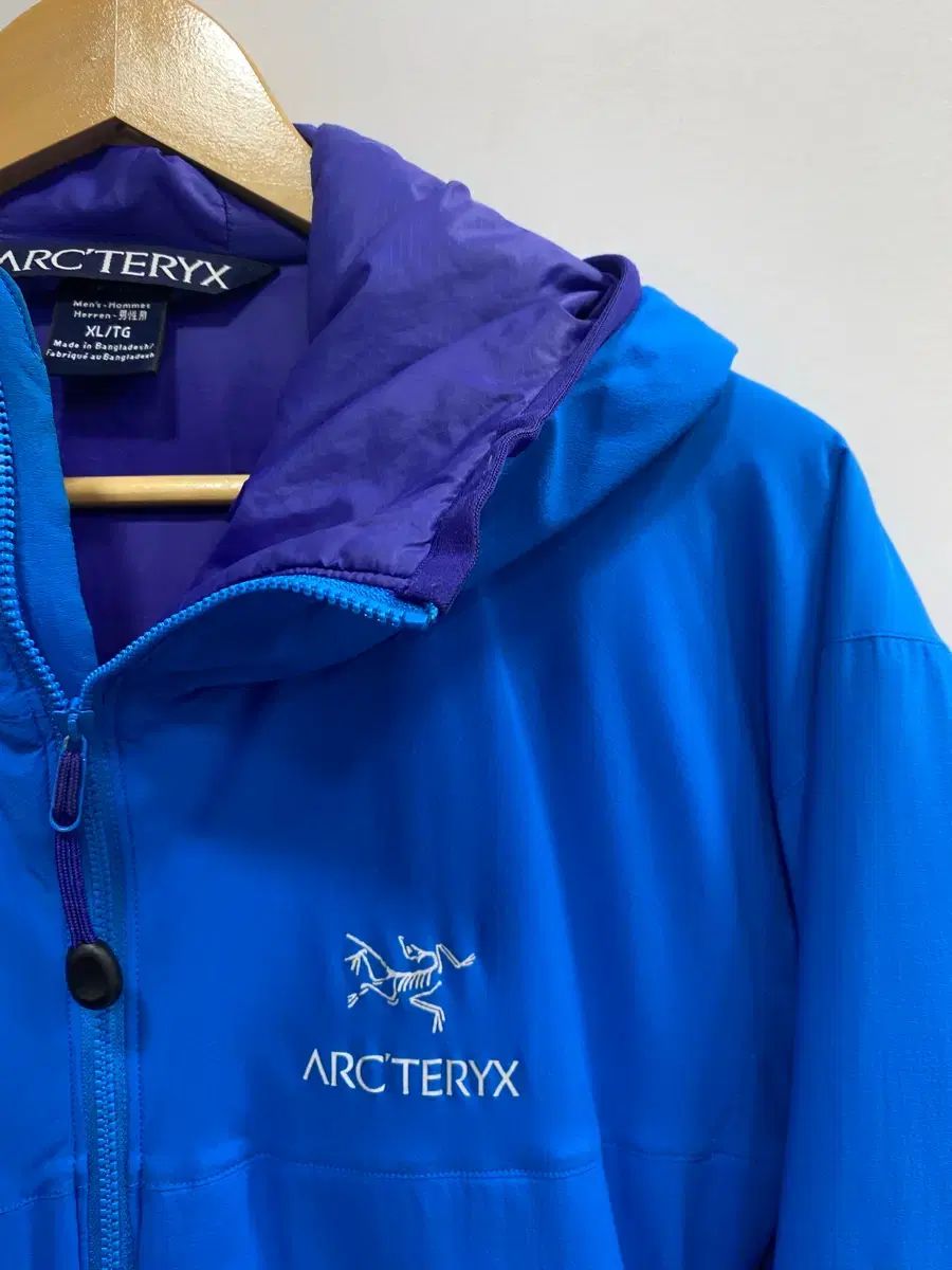XL 2 ドライ完了 ARC TERYX アトム LT フーディ ジャケット