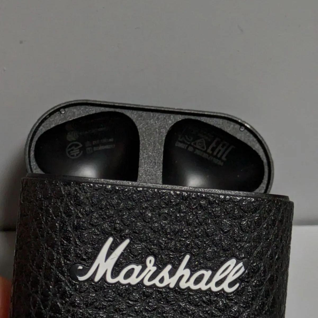 美品 Marshall MINOR Ⅳ 充電ケースのみ 黒 ブラック 完全ワイヤレス 