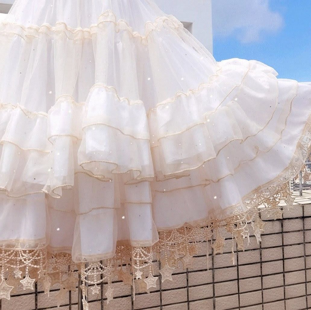 OneMall provides Mercari products: 💫 星 チュール パニエ 見せ