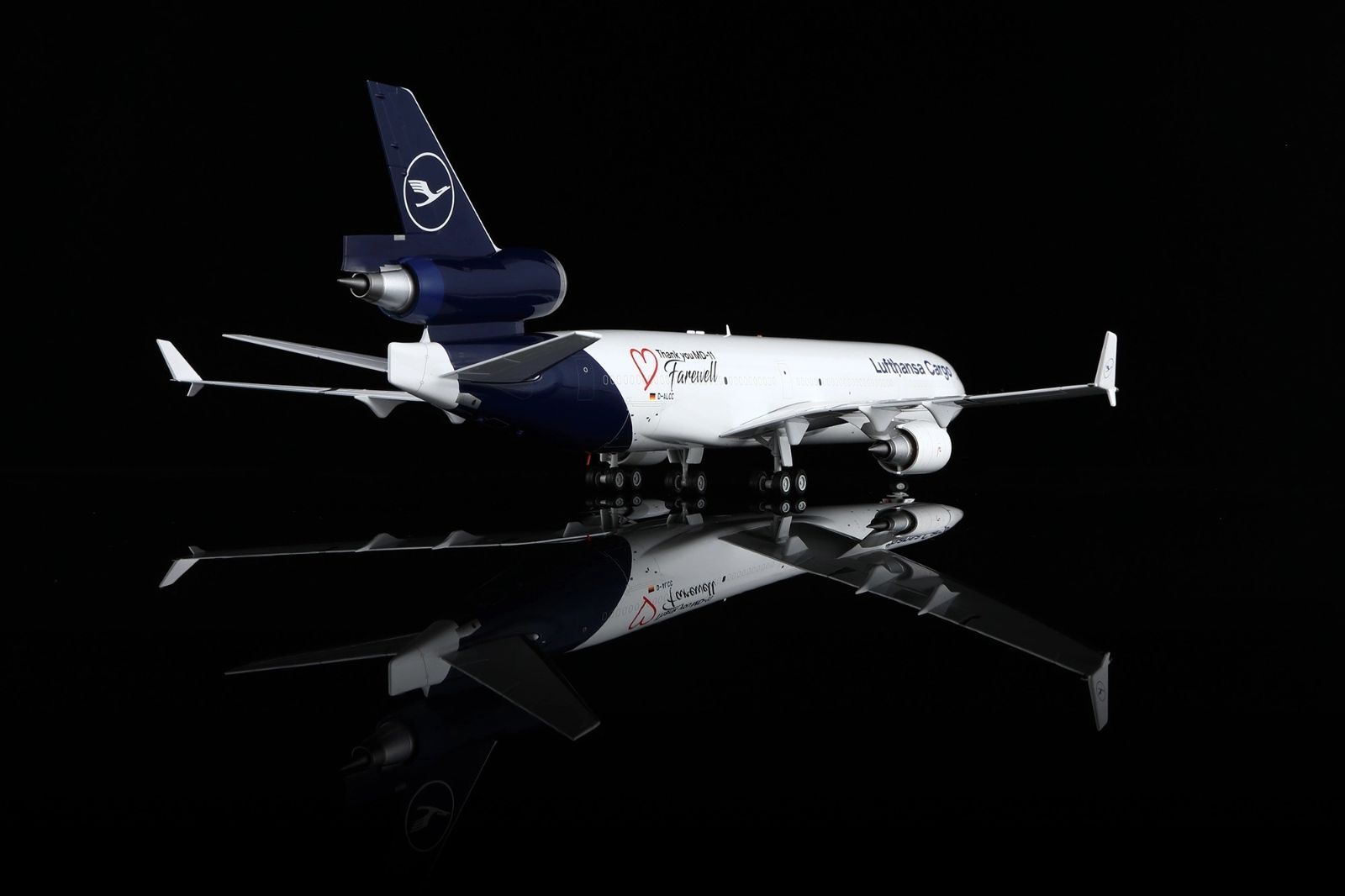 Aki Jcwings ルフトハンザカーゴ MD-11F 1/200 Aki Jcwings