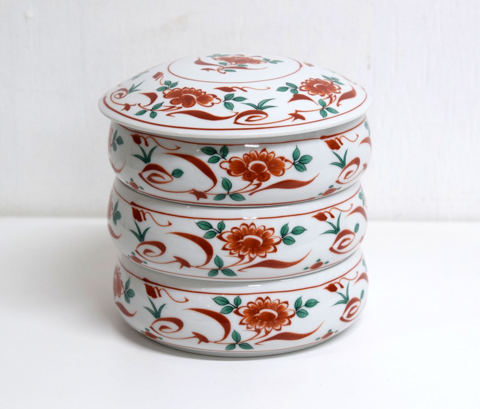 たち吉　橘吉　八角三段重　重箱　おせち　宝づくし 寿ぎ揃　食器　陶器 橘吉 たち吉 陶器重箱 赤絵 三段重 丸重箱 おせち料理 - メルカリ