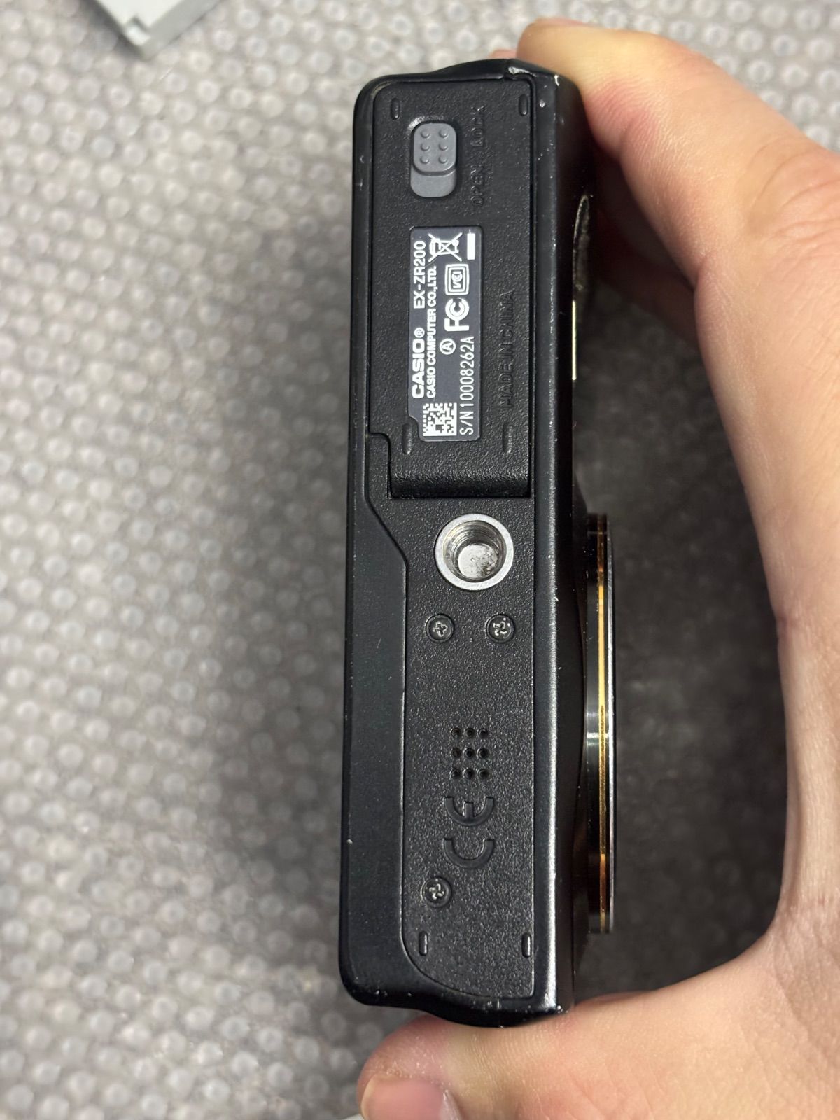 CASIO EXILIM EX-ZR200 26011962 - メルカリ