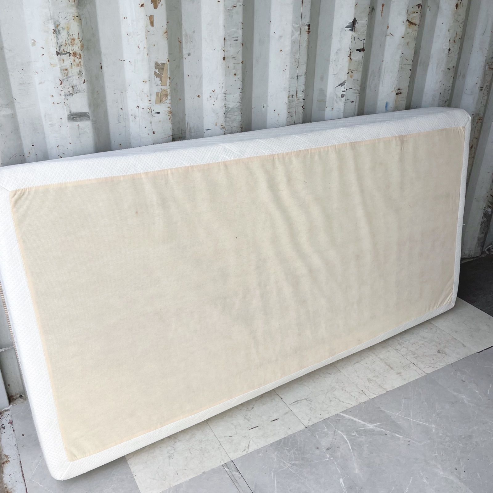 取付無料！IDC大塚 キングスダウン ロイヤルセレニティⅢ シングル