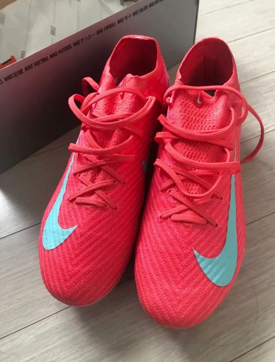 中古　ナイキ　マーキュリアル　26.0 ナイキ マーキュリアル ヴェイパー 16 エリート AG 260 - メルカリ