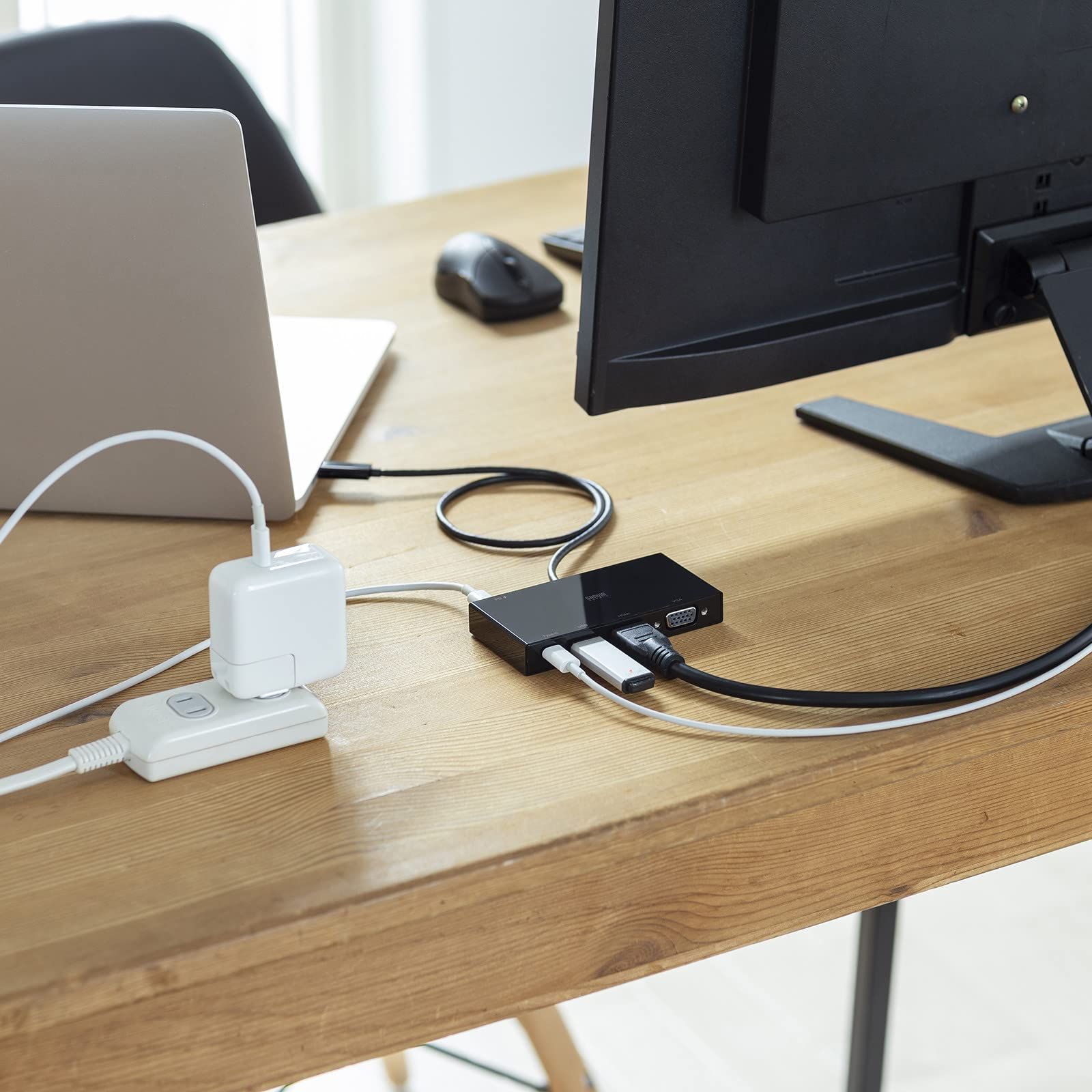 USB Type-Cマルチ変換アダプタ