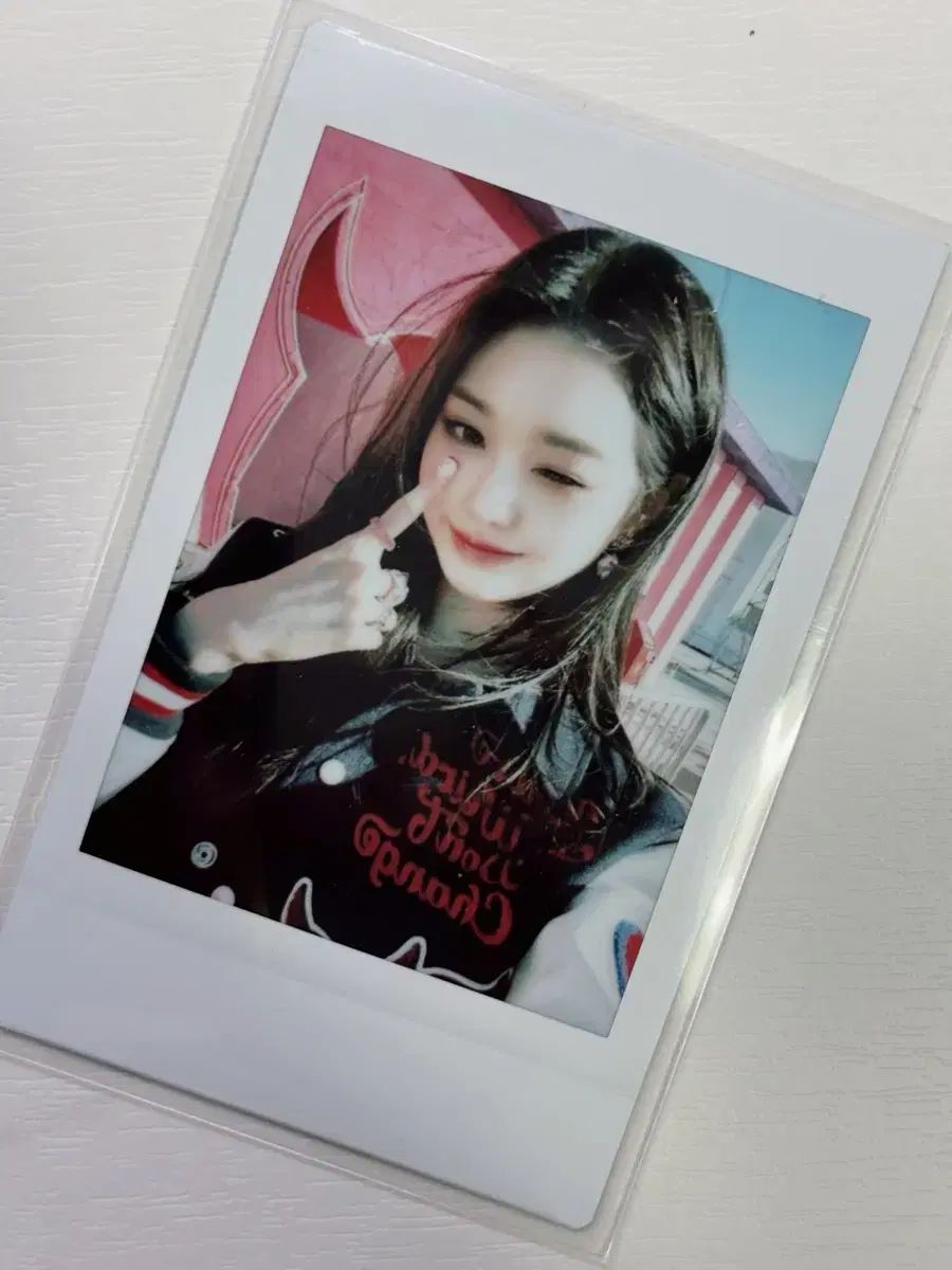 lve ウォニョン　チェキ Amazon.co.jp: IVE ファンコン ウォニョン トレカ チェキ 4カット 円盤