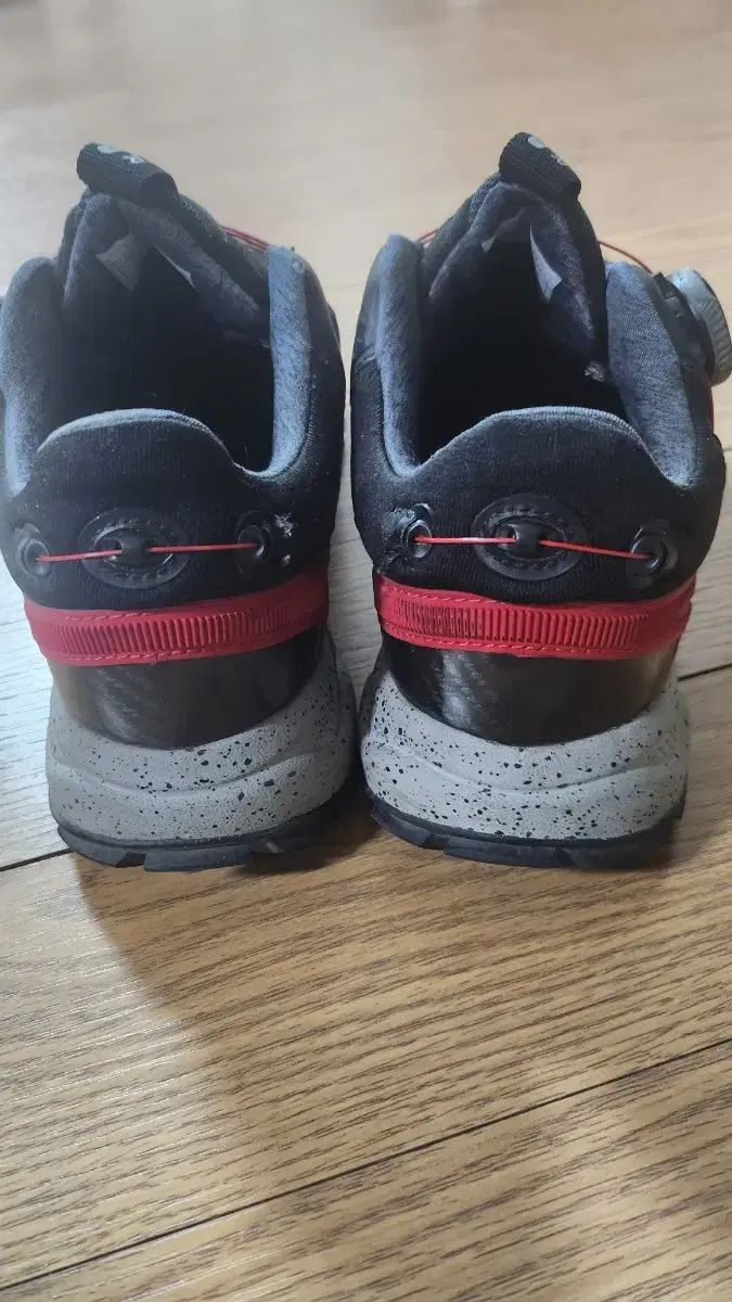  アイダー240 GORE TEX ゴアテックス 登山靴 ブラック キャンプクッカー 防寒着 登山靴 トレッキングシューズ アウトドアシューズ