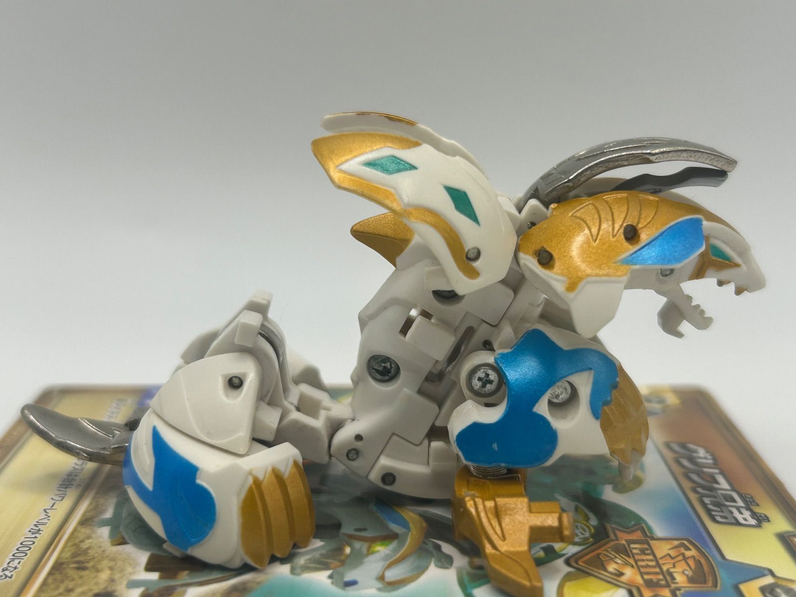 皇レオネス 将ファルコ