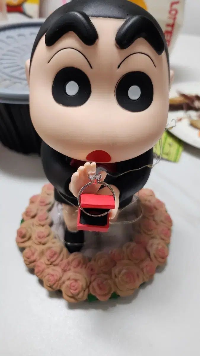 クレヨンしんちゃん プロポーズ フィギュア