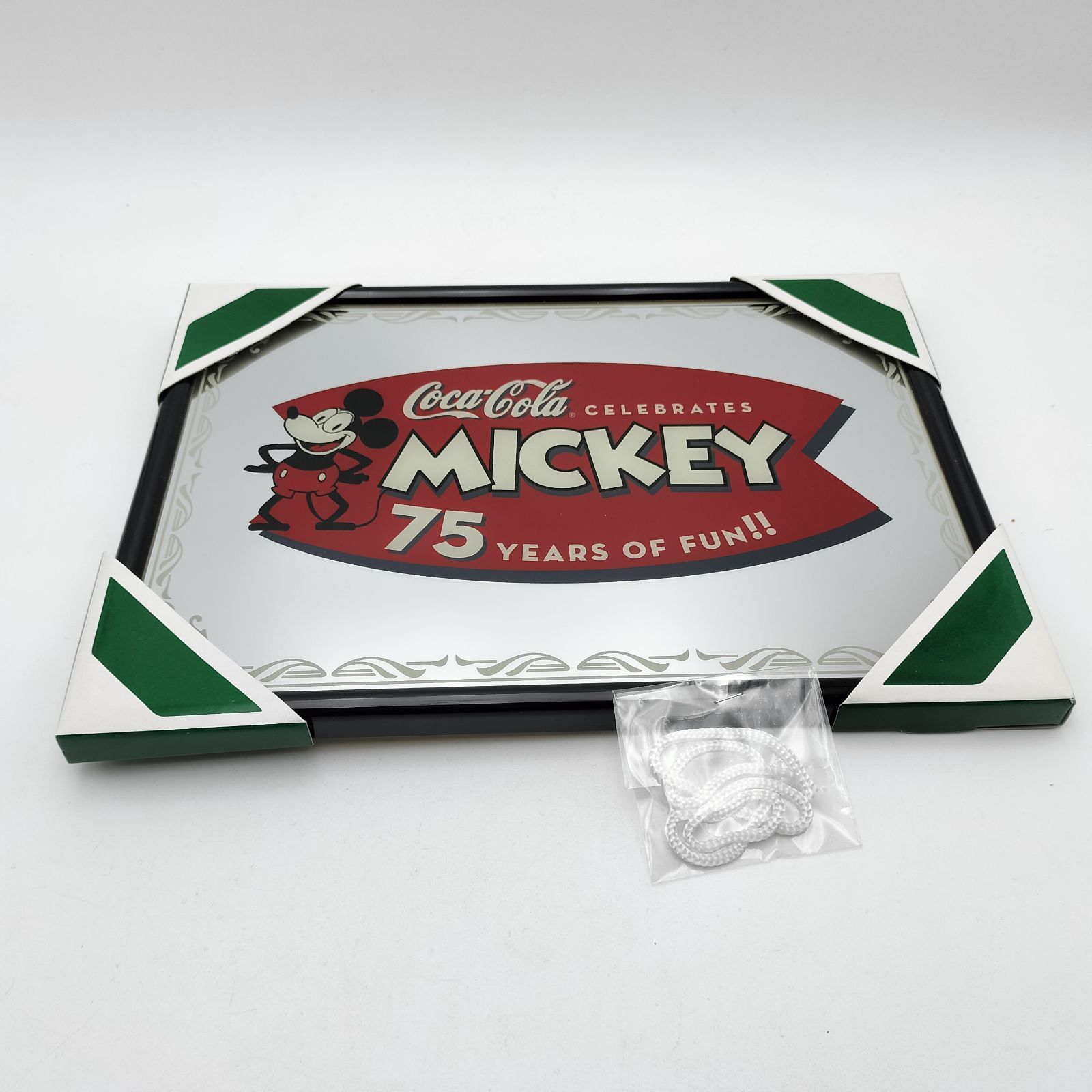 ミッキーマウス　コカ・コーラパブミラー 美品】コカ・コーラ×ディズニー ミッキー 75周年記念 パブミラー 鏡