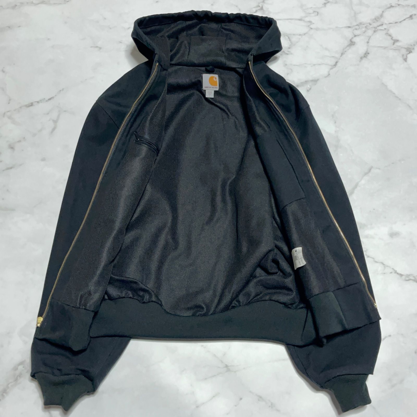Carhartt アクティブジャケット　ブラック　M 企業ロゴ　裏地メッシュ カーハート carhartt USA製 アメリカ製 ブラック 黒 黒色 裏地メッシュ