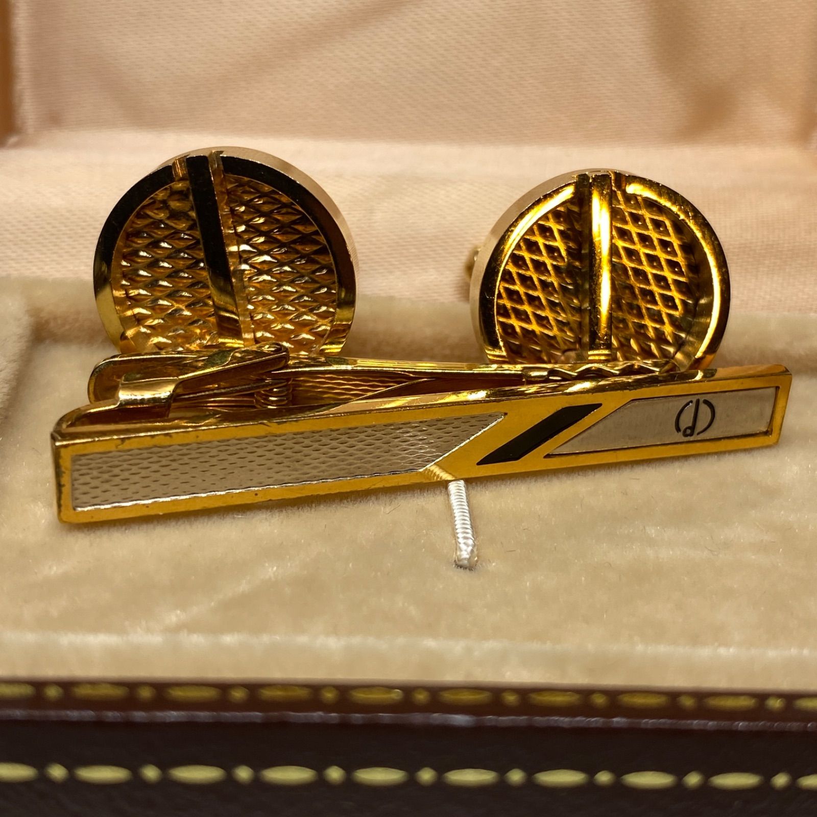 【ダンヒル Dunhill】ねずみ　カフス & ラベルピン セット ダンヒル Dunhill】ねずみ カフス & ラベルピン セット dunhill