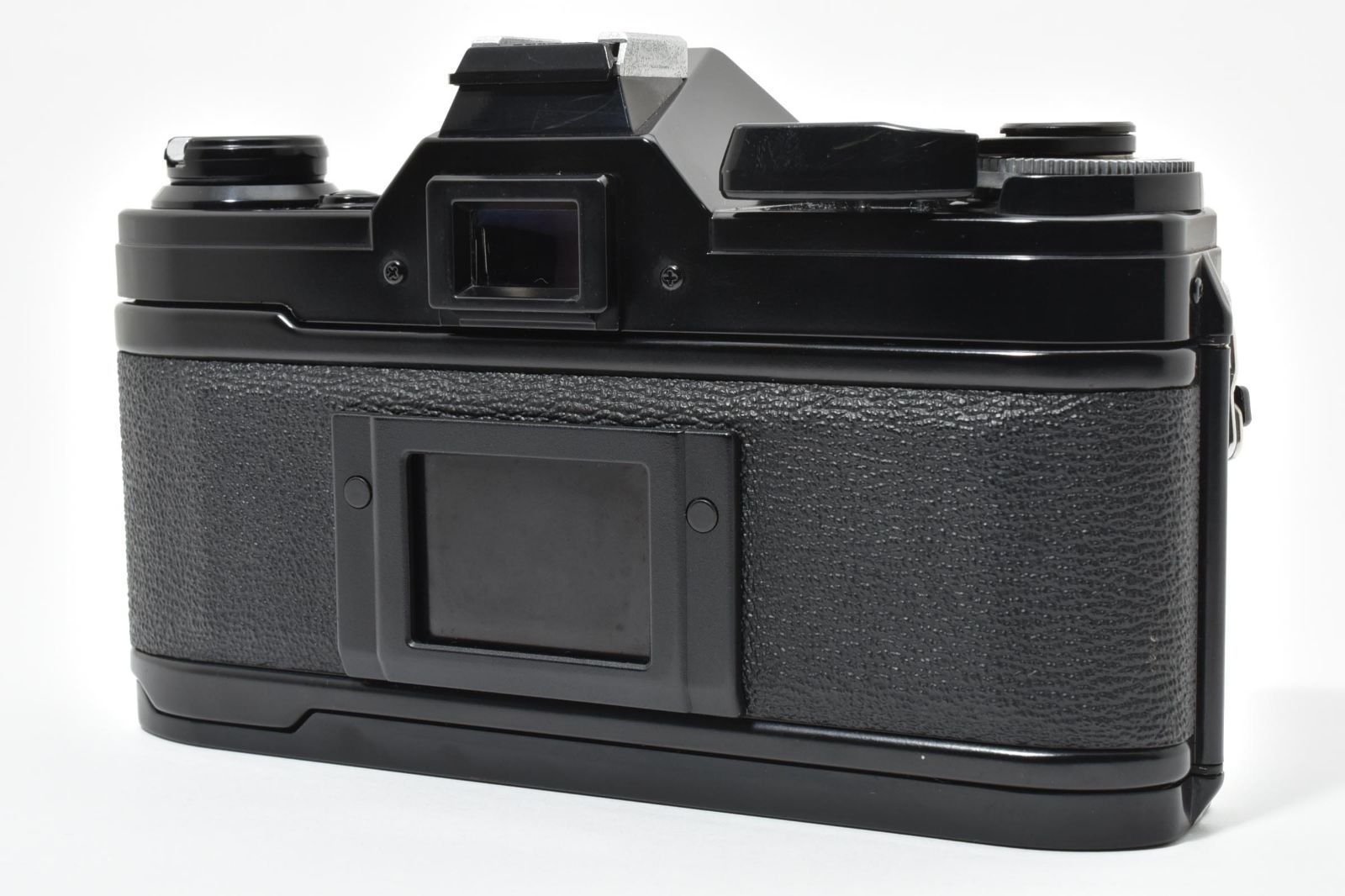 美品 CANON AE-1 ブラック フィルムカメラ　モルト新品交換済 B831 美品 CANON AE-1 ブラック フィルムカメラ モルト新品交換済 B831