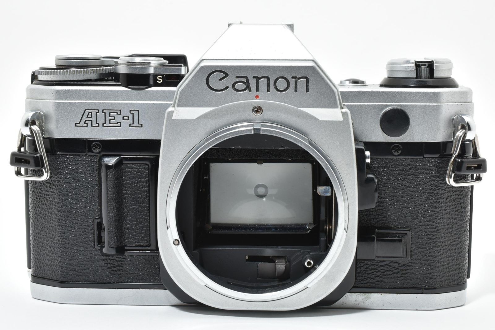 良品 CANON AE-1 ブラック フィルムカメラ モルト新品交換済 C888 Canon A-1 フィルムカメラ修理 | 東京カメラリペア