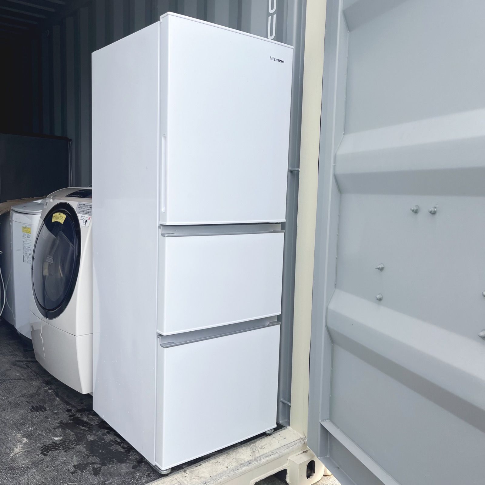 351取付無料！新生活応援 シンプルホワイトインテリア3ドア冷蔵庫 351