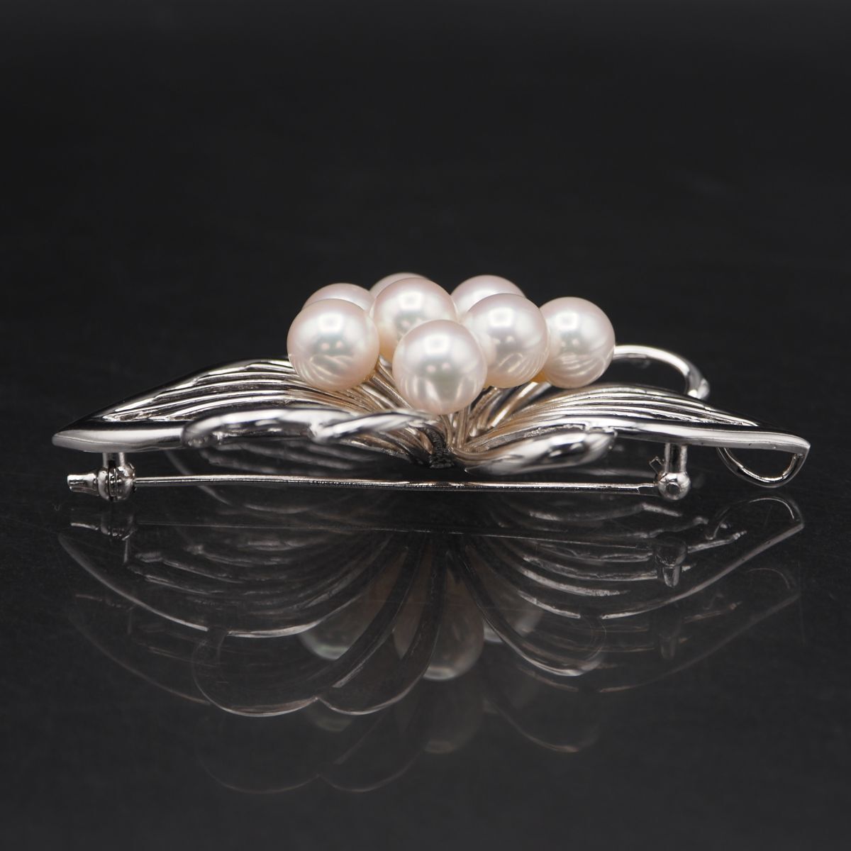 M595 本真珠 7.4mm8珠 パール SILVER刻印 ブローチ リーフ デザイン