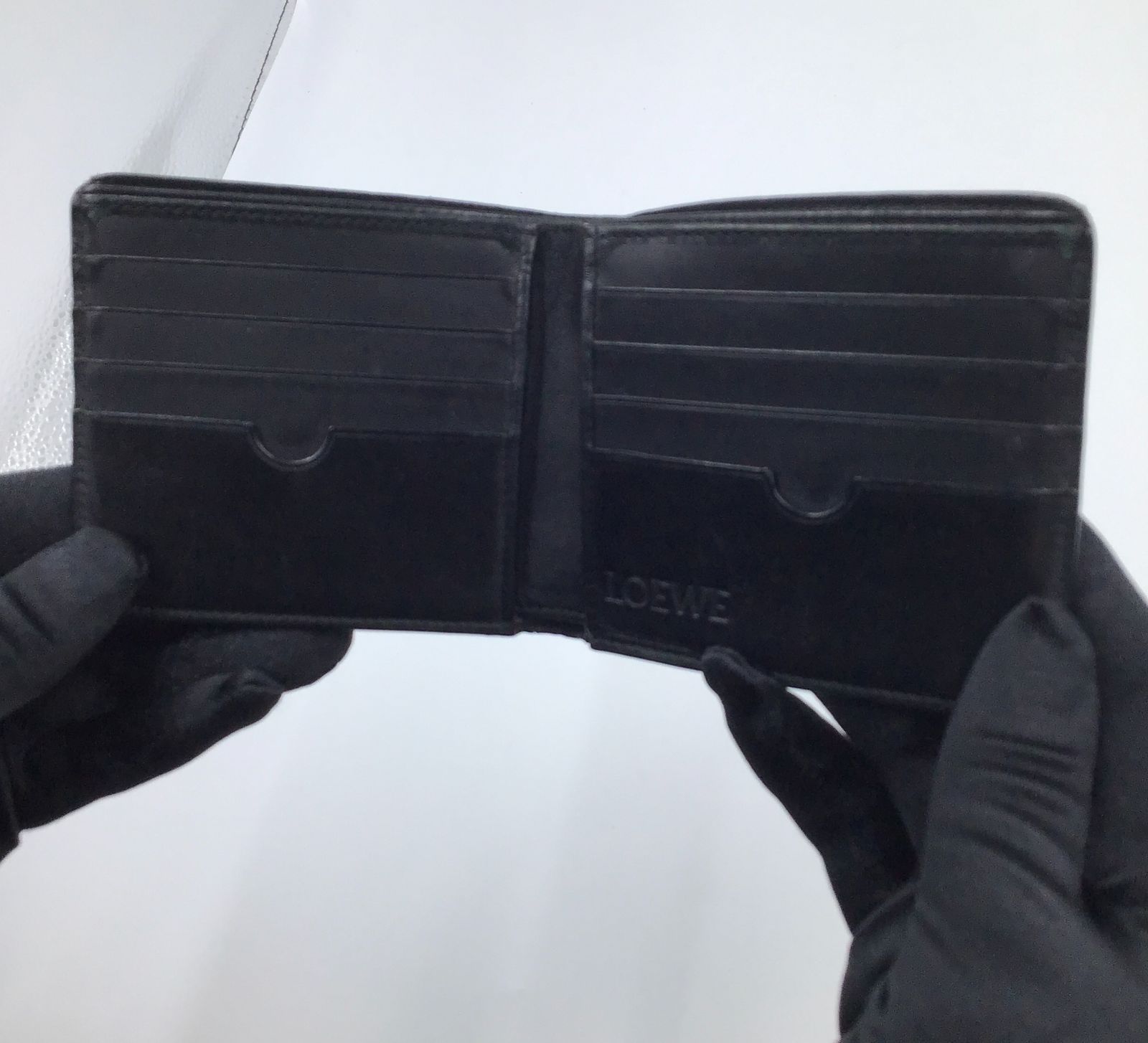 ロエベ　折り財布　アナグラム　ビッグロゴ　エンボス　コンパクト　レザー　ブラック 楽天市場】ロエベ LOEWE 財布 二つ折り財布 ANAGRAM LOGO PATCH BI