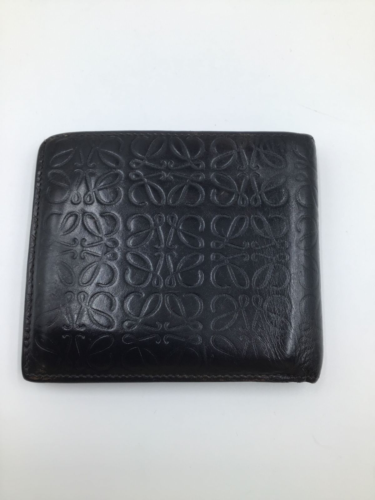 ロエベ　折り財布　アナグラム　ビッグロゴ　エンボス　コンパクト　レザー　ブラック LOEWE（ロエベ） 三つ折り コンパクト財布 アナグラム レザー ブラック