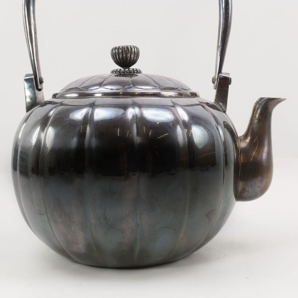 純銀製 菊形 湯沸 純銀刻印 銀瓶 純銀 _ 骨董品 - メルカリ