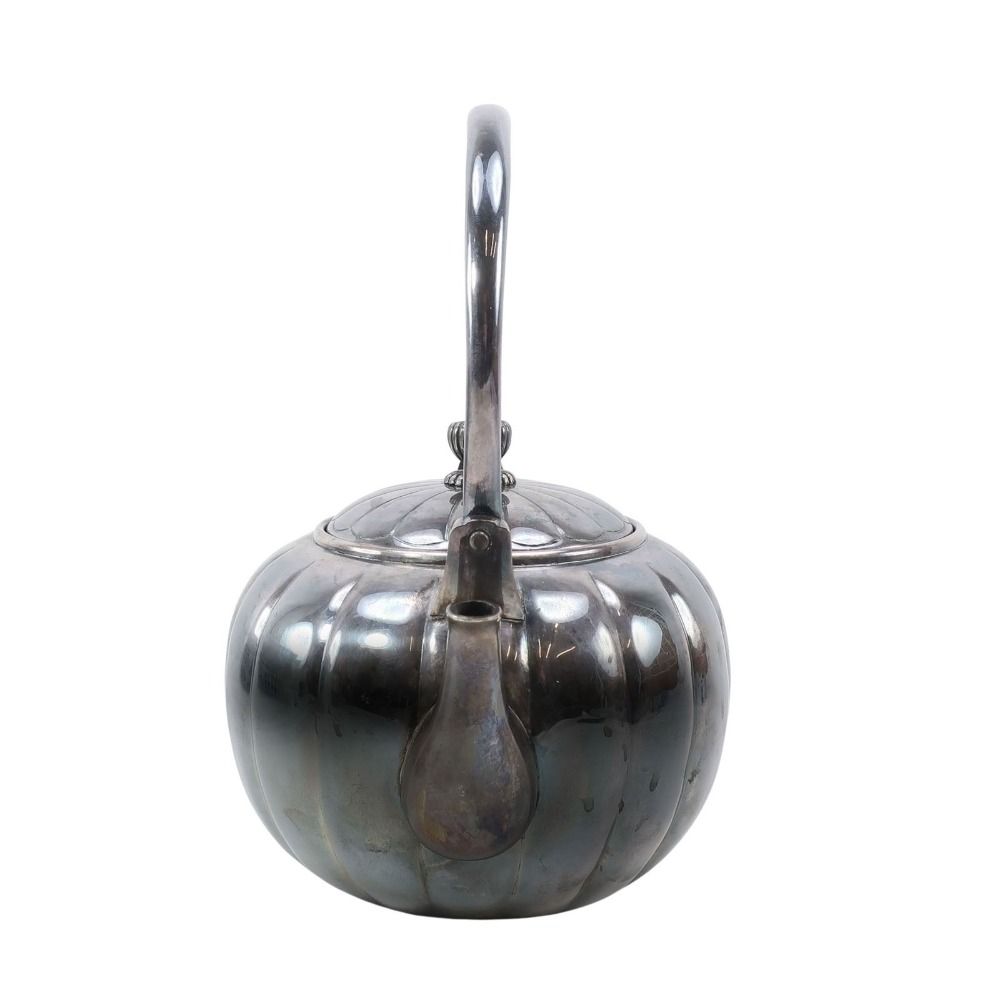 純銀製 菊形 湯沸 純銀刻印 銀瓶 純銀 _ 骨董品 - メルカリ