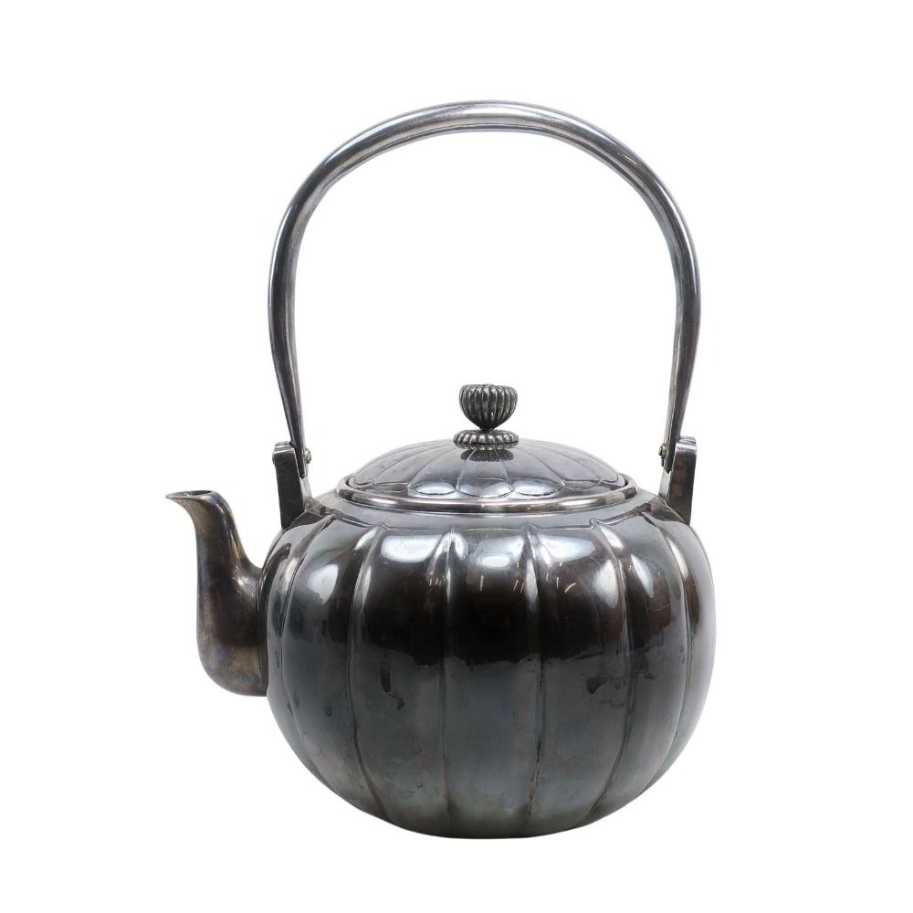 純銀製 菊形 湯沸 純銀刻印 銀瓶 純銀 _ 骨董品 - メルカリ