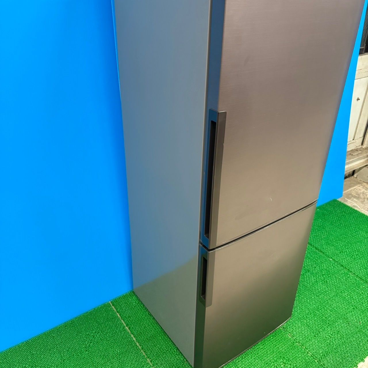 615 関東圏配送 イチオシ 極美品 冷蔵庫 小型 中型 大型 200L〜300L 右