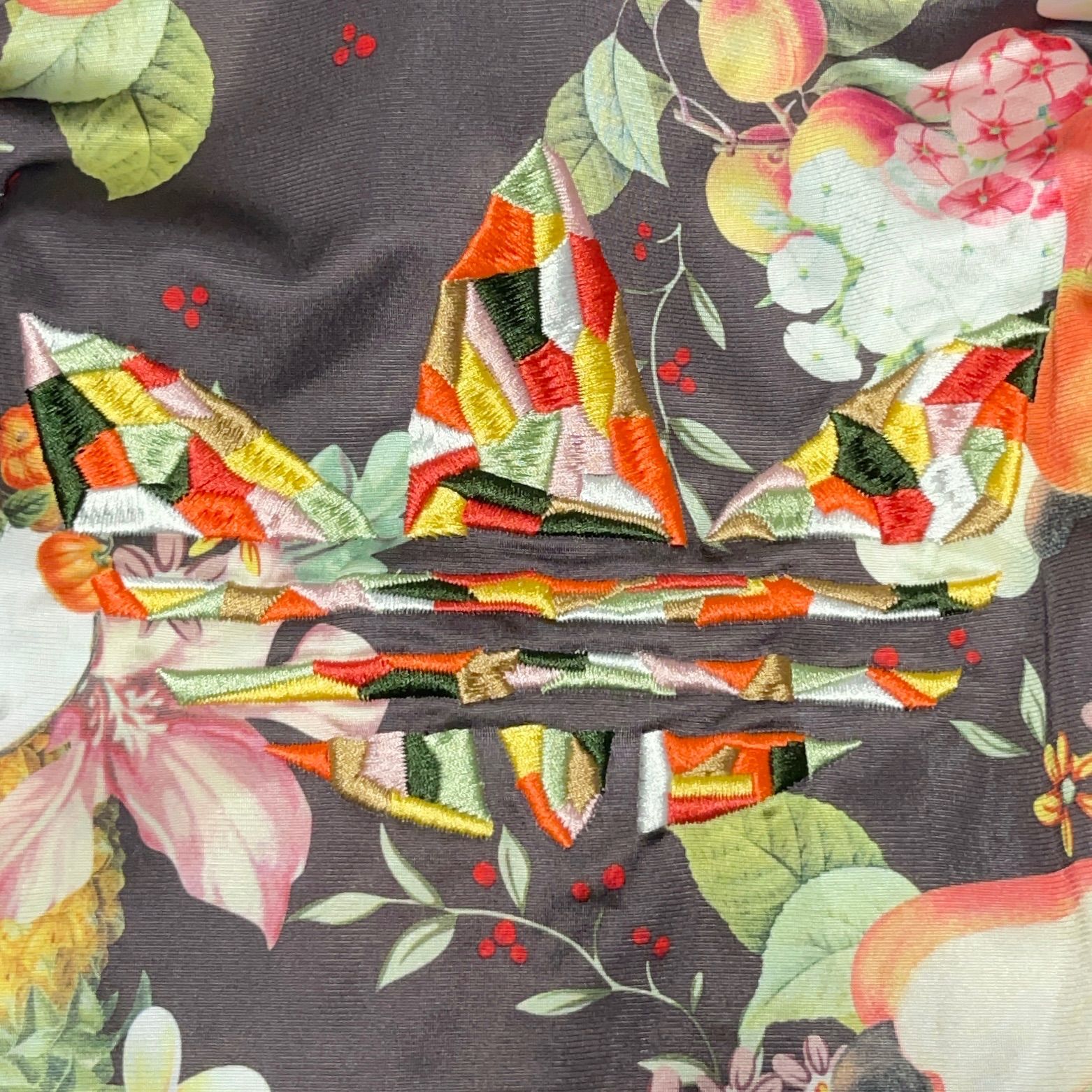 【美品】アディダス ザファーム 花柄 トラックジャケット トレフォイル OT 未使用品 アディダスオリジナルス adidas originals THE FARM COMPANY