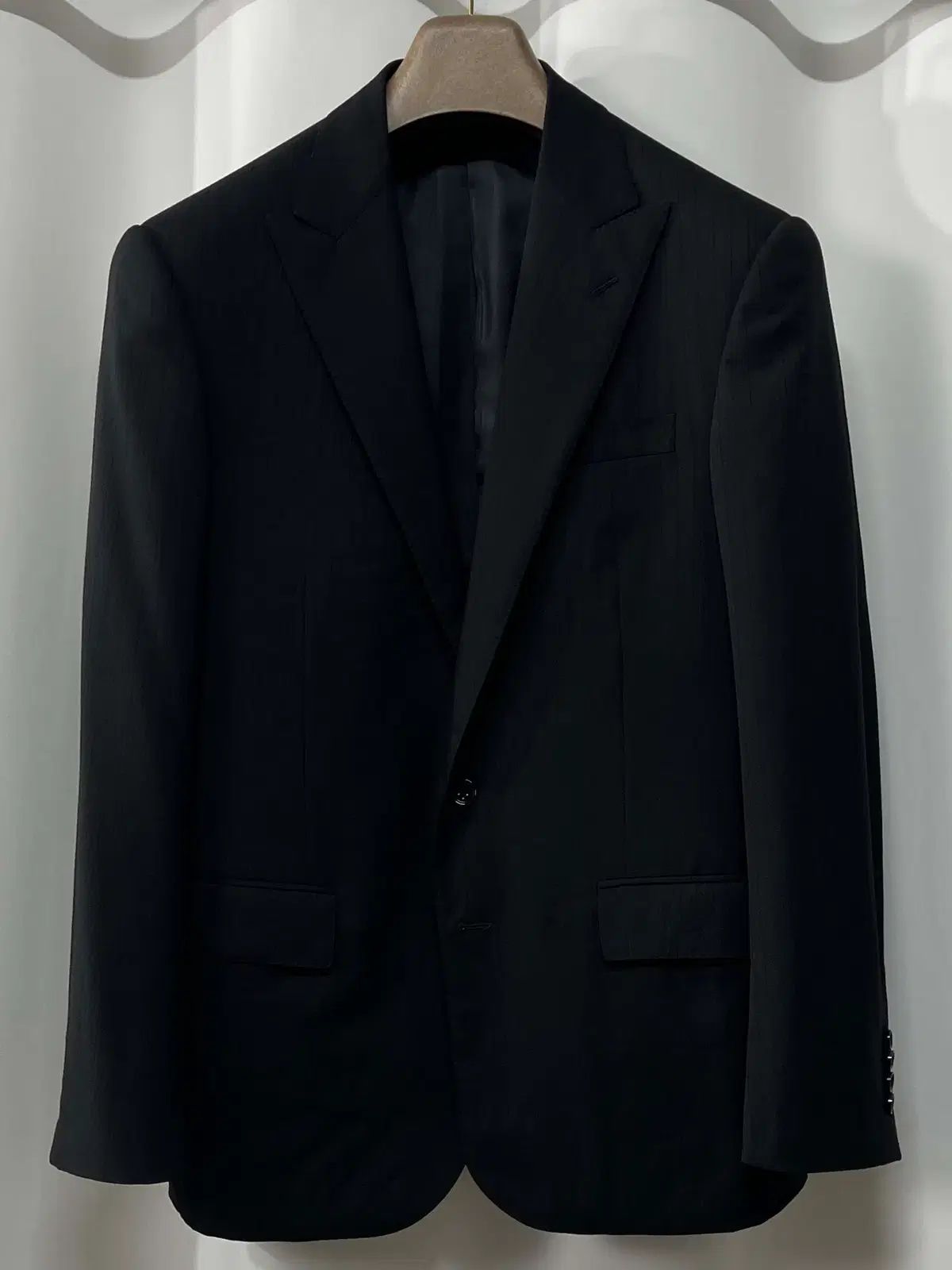 (新品未使用タグ付き)ラルフローレン　ピークドラペルテーラドジャケット　黒色 新品未使用タグ付き ラルフローレンピークドラペル テーラード