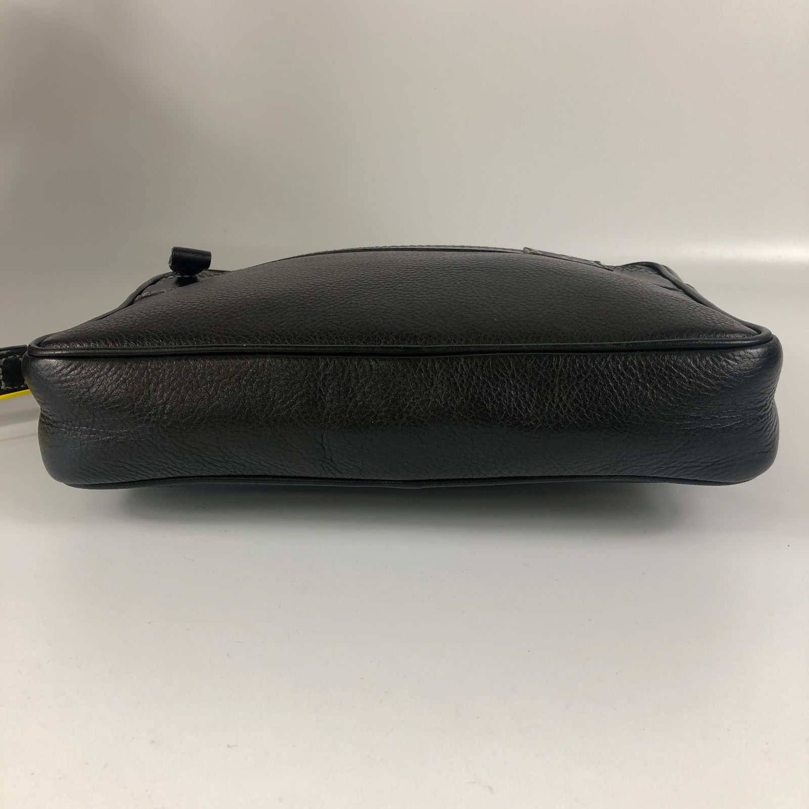 美品 ジバンシー 4Gロゴ セカンドバッグ レザー ブラック - メルカリ