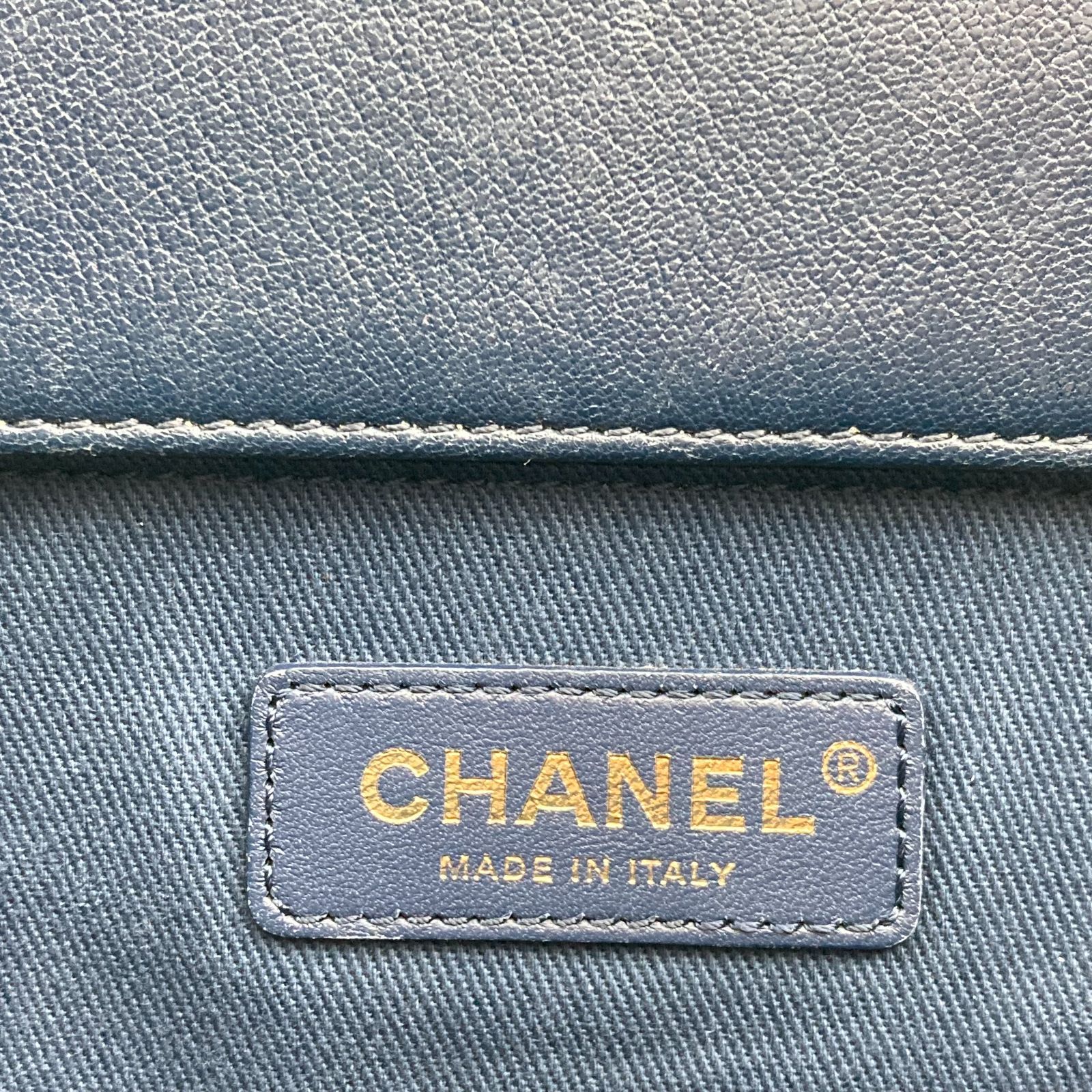 CHANEL（シャネル） キルティング レザー トート バッグ 24番台 