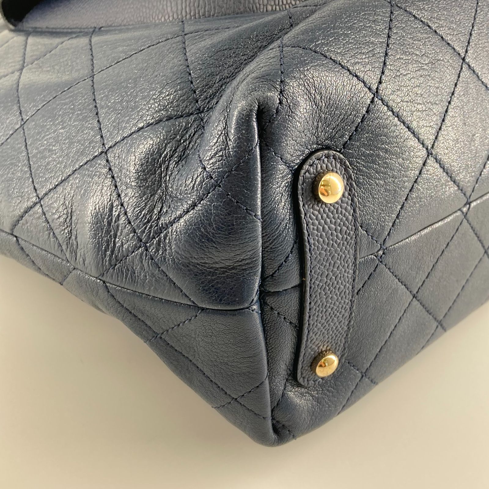 CHANEL（シャネル） キルティング レザー トート バッグ 24番台