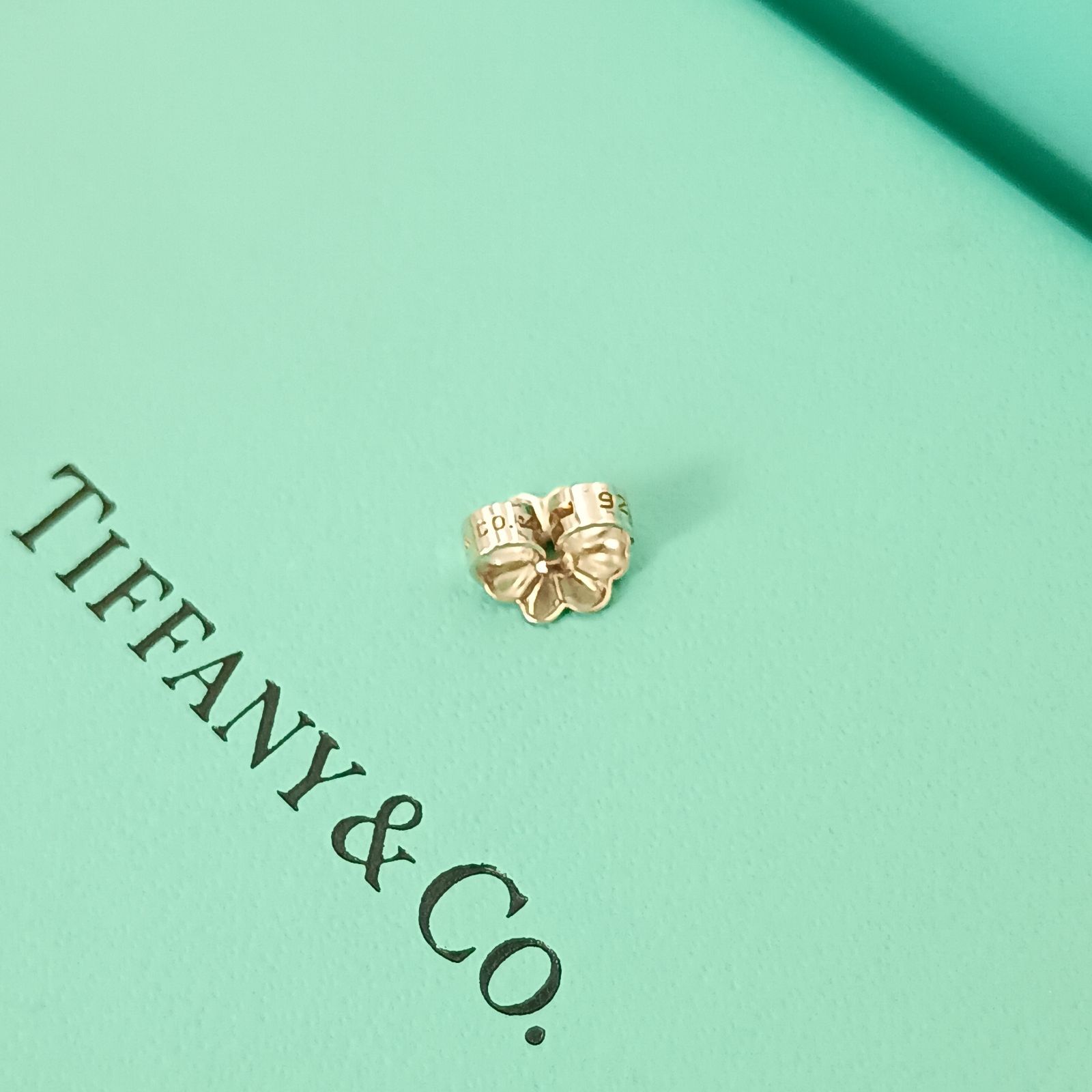 Tiffany & Co.ティファニー　シルバー　キス　クロスピアス　美品 TIFFANY&Co. 】ティファニー キス クロス ピアス シルバー925