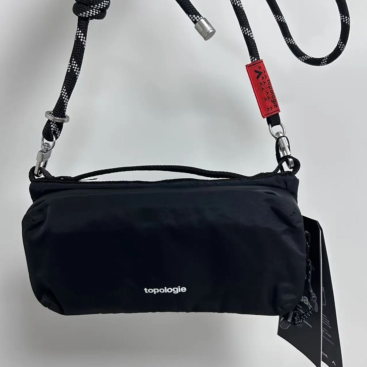 軽量＆撥水】ブラックボトル クロスボディバッグ 2way ユニセックス