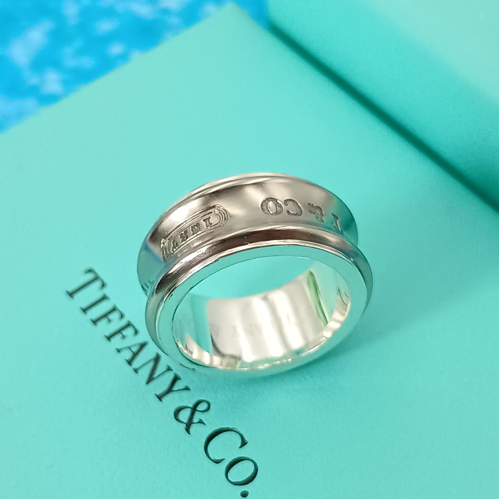 新春SALE‼️ Tiffany & Co. シルバー925 リング 8号 TIFFANY&Co. ティファニー 8号 チタン ナローリング メンズ レディース