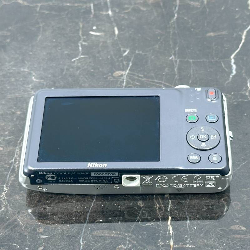 美品】Nikon COOLPIX S3400 シルバー コンパクトデジタルカメラ 2010万