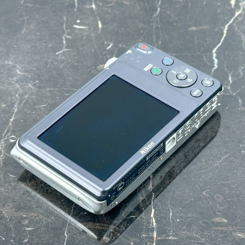 美品】Nikon COOLPIX S3400 シルバー コンパクトデジタルカメラ 2010万